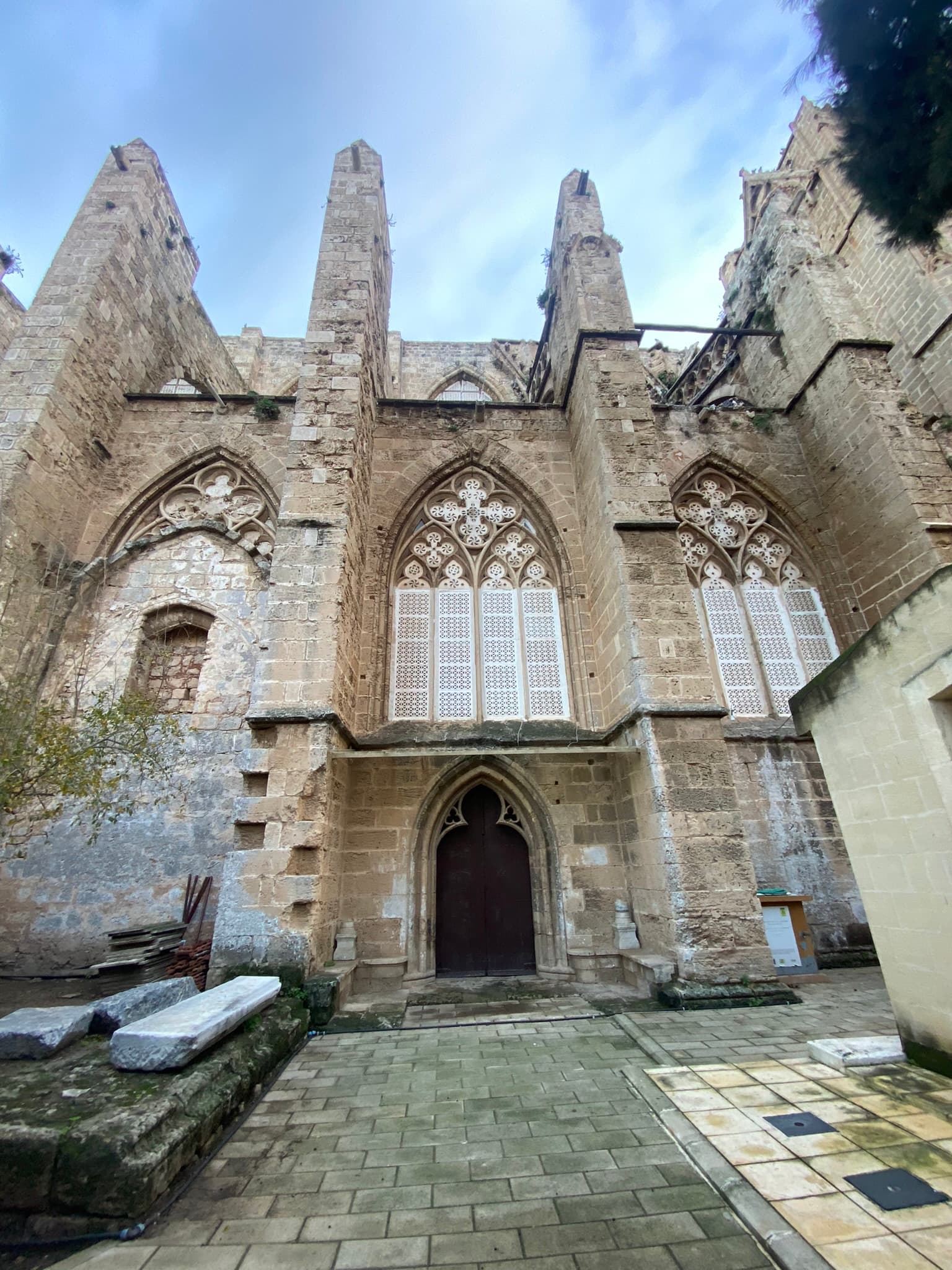 1. Lala Mustafa Paşa Camii