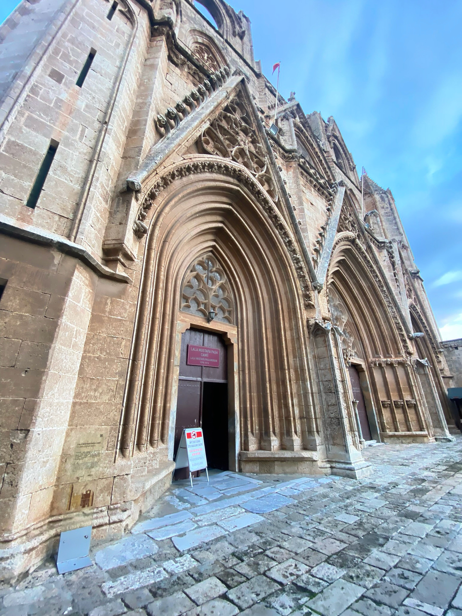 1. Lala Mustafa Paşa Camii